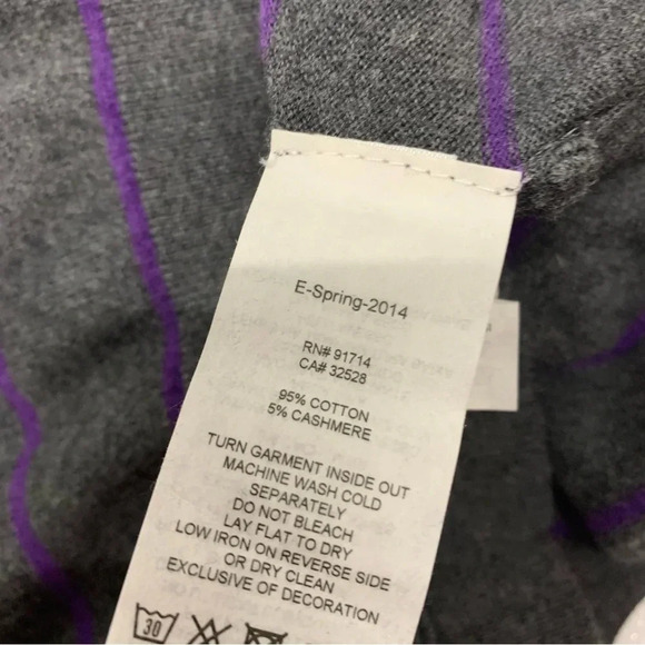 Armani Exchange Sweater  Men XL Cotton Cashmere  V Neck Gray Purple Stripe Light - Picture 10 of 12